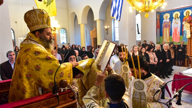 Θεία Λειτουργία στον Ι. Ν. Αγ. Δημητρίου - Αναλήψεως Λαγκαδά. 