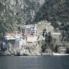 Η Μονή Γρηγορίου από τη θάλασσα.
